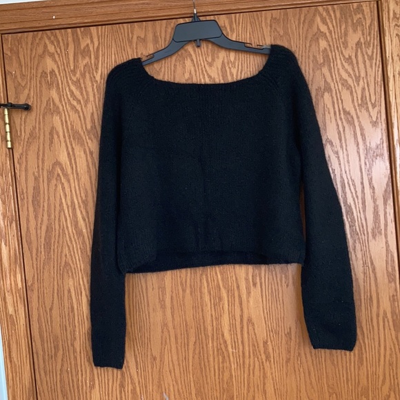 Black sweater crop top - Picture 4 of 6